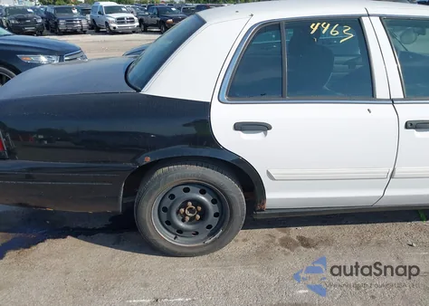 2011 Ford Crown Victoria Police Interceptor z USA, uszkodzony, nr VIN 2FABP7BV7BX113346